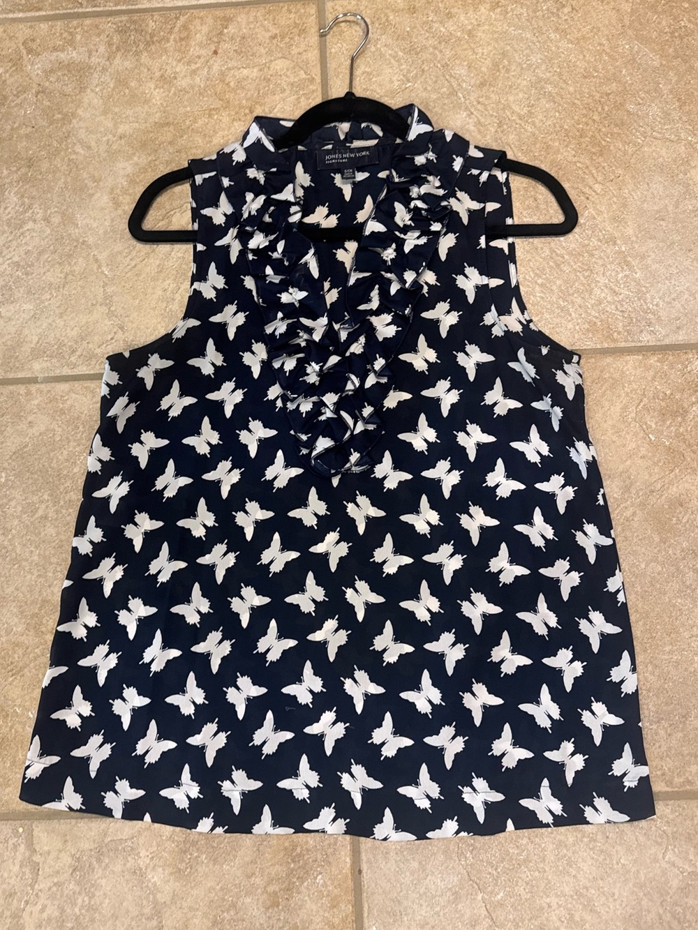 Jones New York Navy Sleeveless Ruffle V-Neck Butterfly Print Top